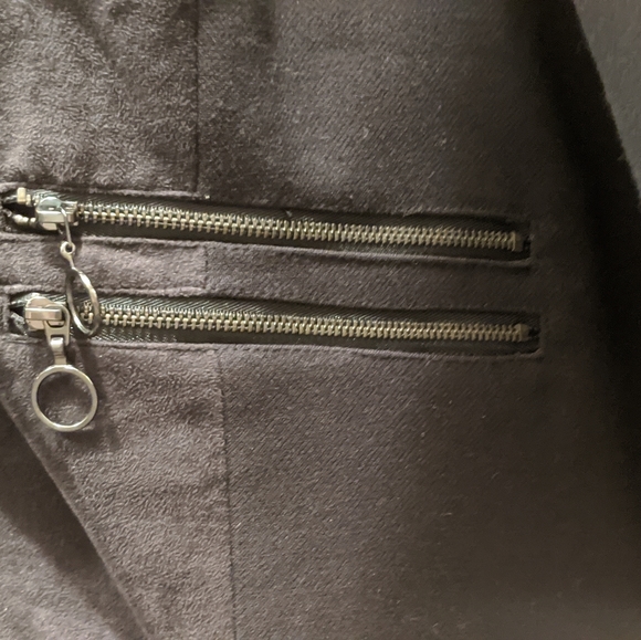 Women's Jacket - Picture 2 of 5